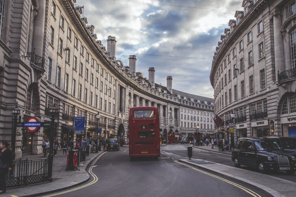 london, regent street, england-526246.jpg